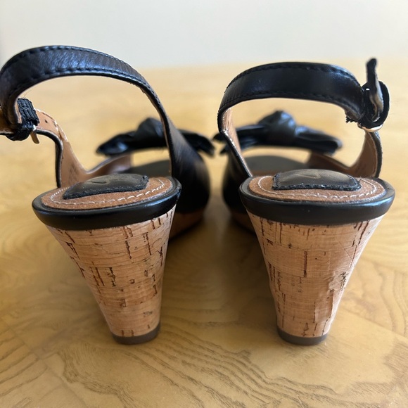 New Clarks Bendable Bow Black Leather Cork Wedge Slingback Sandals Size 5 - Picture 7 of 12